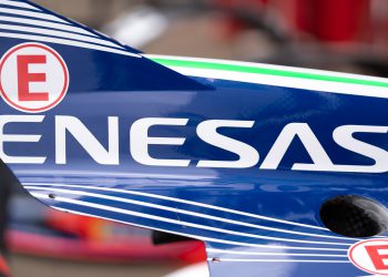 לוגו רנסאס על מכונית מירוץ, ברלין, מאי 2019. אילוסטרציה: depositphotos.com