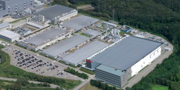 מפעל השבבים החדש של טושיבה. צילום יחצ