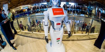 רובוט מארח בביתן סולידוורקס בכנס ברוסיה 2019. אילוסטרציה: depositphotos.com