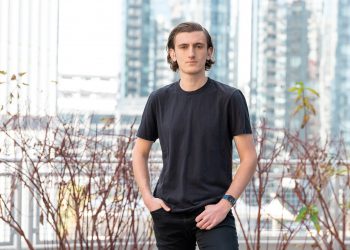 אידו ג'ינו, מייסד ומנכל RAPIDAPI. צילום: Damian Marhefka