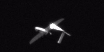 פגיעה במטרה - מערכת הלייזר נגד טילים של רפאל אלביט ומפא"ת. צילום: דוברות משרד הבטחון