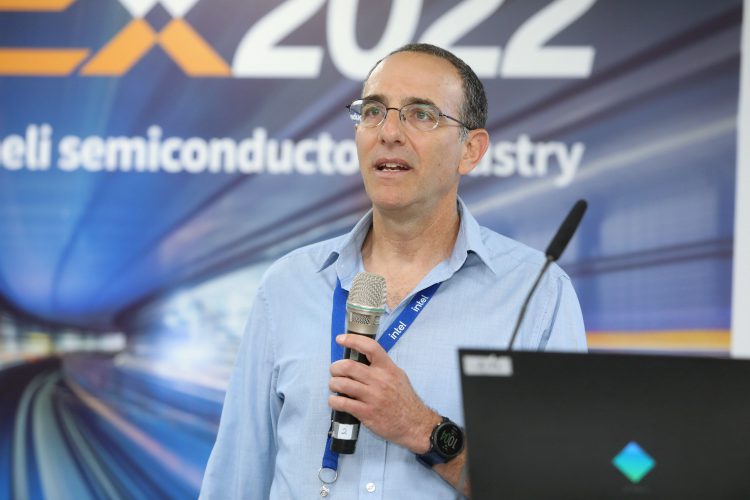 נועם אבני, אינטל בכנס Chipex2022: "חוק מור לא נעצר, ב-2030 נגיע לטריליון טרנזיסטורים על פיסת סיליקון"