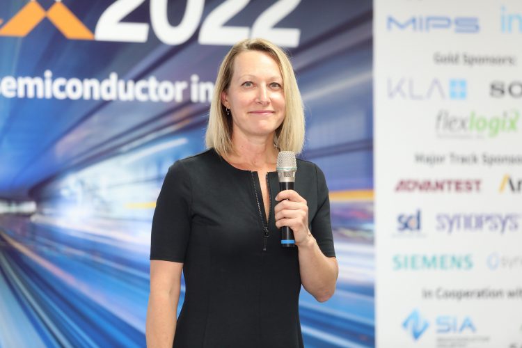קליסטה רדמונד, מנכ"לית ארגון RISC-V העולמי בכנס ChipEx2022 צילום: ניב קנטור