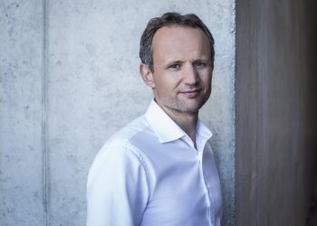 אלכסנדר היצינגר, לשעבר סגן נשיא בכיר לנהיגה אוטונומית בקבוצת פולקסווגן וחבר מועצת המנהלים של חטיבת המסחריות של פולקסווגן, מוהב למועצת המנהלים של חברת ארבה. צילום יחצ