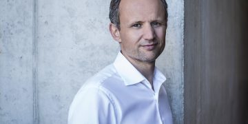 אלכסנדר היצינגר, לשעבר סגן נשיא בכיר לנהיגה אוטונומית בקבוצת פולקסווגן וחבר מועצת המנהלים של חטיבת המסחריות של פולקסווגן, מוהב למועצת המנהלים של חברת ארבה. צילום יחצ