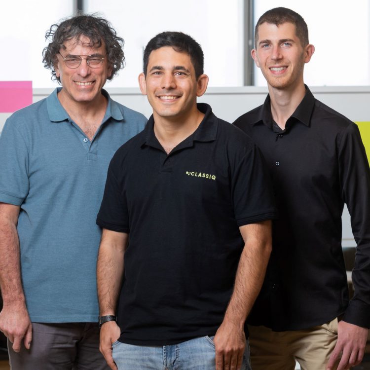 מייסדי Classiq משמאל לימין - ד"ר יהודה נוה, אמיר נוה, ניר מינרבי. צילום - אייל טואג