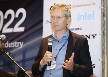 מנכ"ל TSMC אירופה פול דה בוט בכנס ChipEx2022. צילום: ניב קנטור