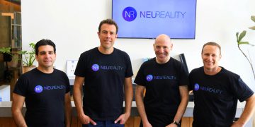 הצוות המוביל של NeuReality. משמאל לימין - סמנכ"ל VLSI יוסי קסוס, מנכ"ל משה תנך, CTO ליאור חרמוש, סמנכ"ל תפעול צביקה שמואלי. צילום - יוסי זליגר