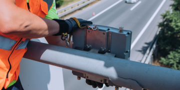 יחידת תקשורת התנועה של יונקס המבוססת על אוטוטוקס. צילום יחצ