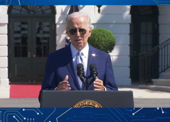 נשיא ארה"ב ג'ו ביידן באירוע החתימה על חוק השבבים, 9/8/2022. צילום מסך מתוך ערוץ היוטיוב של הבית הלבן