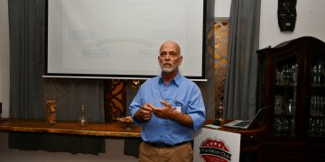 טל ורדי, מנכ"ל תוכנית "רואים רחוק" במפגש הסיליקון קלאב, ספטמבר 2022. צילום: שמואל אוסטר