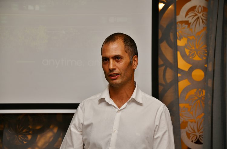 אורן עזר, מנכ"ל אלקטריאון במפגש הסיליקון קלאב, ספטמבר 2022. צילום: שמואל אוסטר