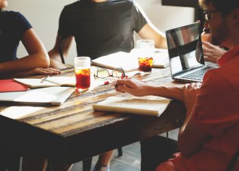 החזרה למשרד: מדוע חברות רוצות להחזיר העובדים למשרדים?