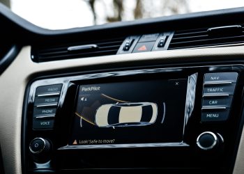 חניה אוטונומית. יצרני המכוניות ירוויחו מתכונות. אילוסטרציה: depositphotos.com