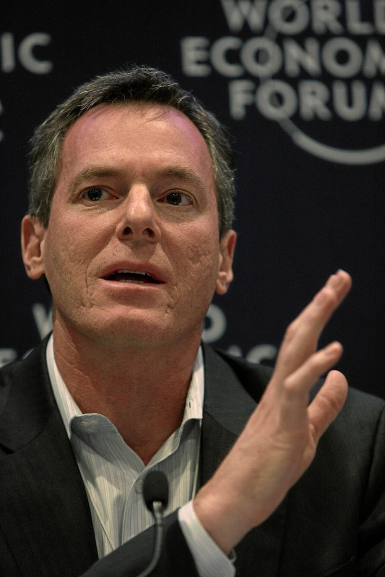 ד"ר פול ג'ייקובס. By World Economic Forum - Flickr: Paul E. Jacobs - World Economic Forum Annual Meeting Davos 2010, CC BY-SA 2.0