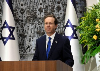 נשיא המדינה יצחק הרצוג בבית הנשיא. ארכיון. צילום: עמוס בן גרשום, לע"מ