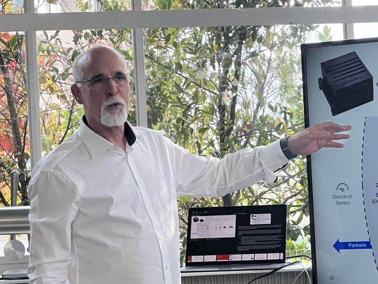 מני צרפתי, מנהל אזורי של צוות ארכיטקטי פתרונות ברד האט. צילום: אבי בליזובסקי