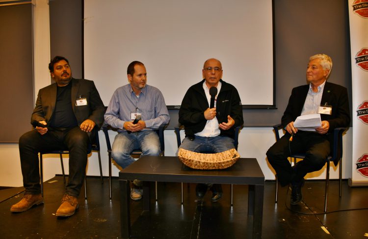 מימין לשמאל: מנחה הפאנל שלמה גרדמן, פרופ' רן גינוסר, עופר אסיף ודדי חזיזה. צילום: שמואל אוסטר