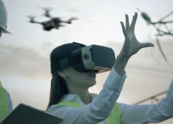 מערכת ההפעלה לרחפנים ורובטים של אסטנד בפעולת מיפוי כבלי חשמל. צילום יחצ