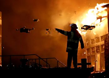 מערכת הפעלה בו זמנית של מספר לוויינים. איור: XTEND