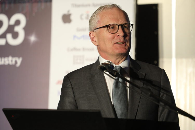 ג'ון נויפר, נשיא ומנכ"ל SIA בכנס ChipEx2023. צילום: ניב קנטור