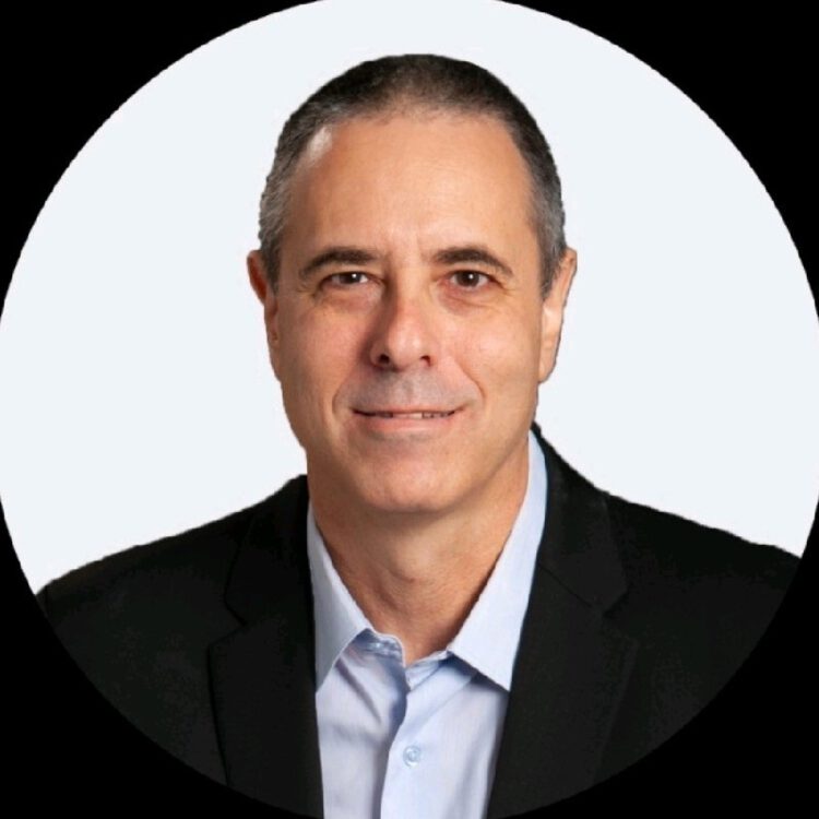 אמנון רום, אלפאווייב. צילום מתוך דף הלינקדאין