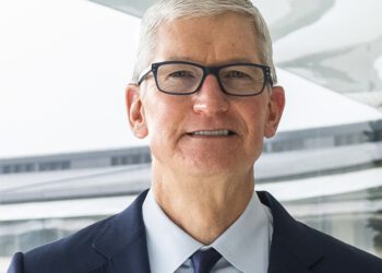 אפל חתמה על עסקת מילארדים לרכישת רכיבי 5G מברודקום