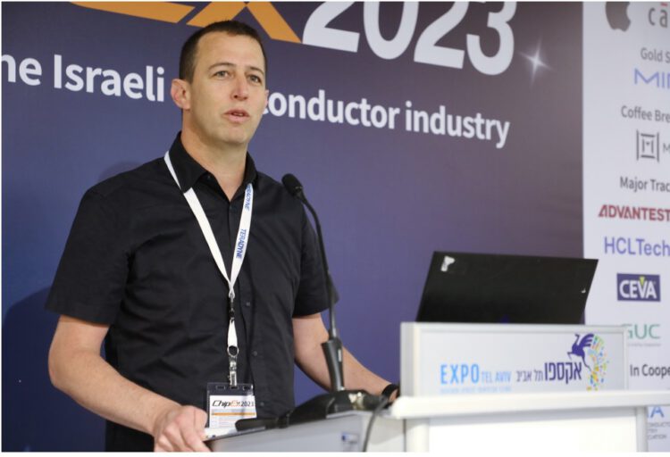 טל ענבר, אפל. צילום: ניב קנטור