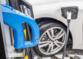 רכב חשמלי. מנוע צמיחה לתעשיית השבבים. המחשה: depositphotos.com