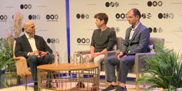 מימין לשמאל: ד"ר איליה סוצקובר, מדען ראשי, Open AI , סם אלטמן, מנכ"ל ומייסד Open AI, פרופ' נדב כהן, אוניברסיטת תל אביב, יוני 2023