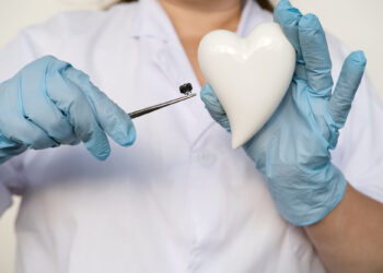 שבב ביולוגי. המחשה: depositphotos.com