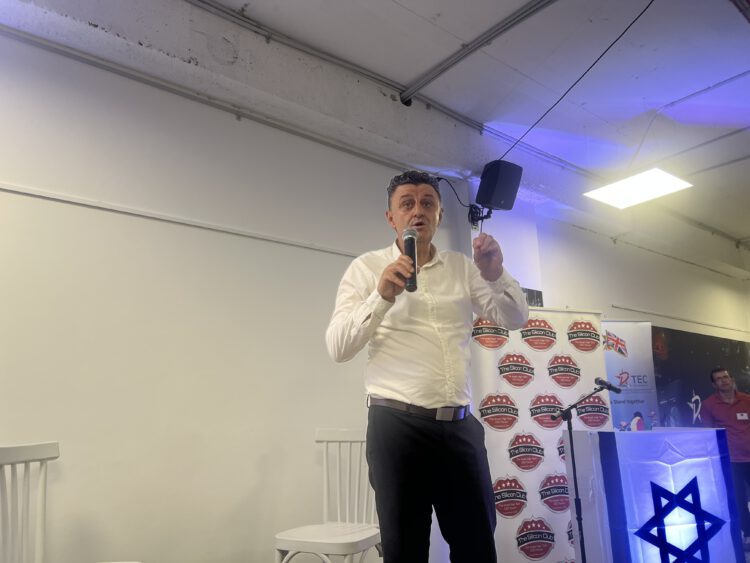 קופטאן חלבי במפגש הסיליקון קלאב בעוספייא, קיץ 2023. צילום: אבי בליזובסקי