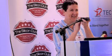 ד"ר איה סופר, מנהלת מרכז המחקר של IBM בישראל במפגש הסיליקון קלאב, עוספיא, יוני 2023. צילום: אבי בליזובסקי