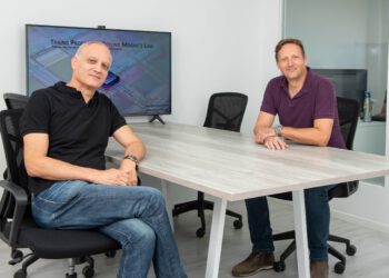 מייסדי ניאולוג'יק: משמאל לימין אבי מסיקה - מנכ"ל וזיו לשם (CTO). צילום: אביב קורט