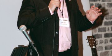 אבנר ברק, מנכ"ל פניקס קונטקט ישראל. צילום: לנצוז