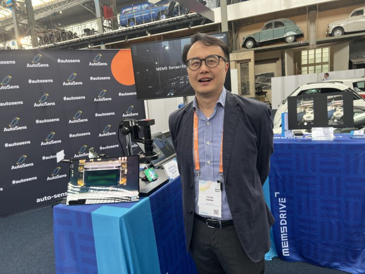 Colin Kwan, נשיא ומנכ"ל MEMS Drive בתערוכת AUTOSENS 2023 שהתקיימה בבריסל. צילום: אבי בליזובסקי