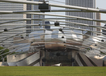 ביתן פריצקר - אולם אירועים גדול בפארק המרכזי בשיקאגו.המחשה: depositphotos.com