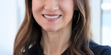 סנדרה ריברה, כיום סגנית נשיאה בכירה באינטל ומיועדת להיות מנכ"לית אלטרה החדשה צילום: יח"צ אינטל