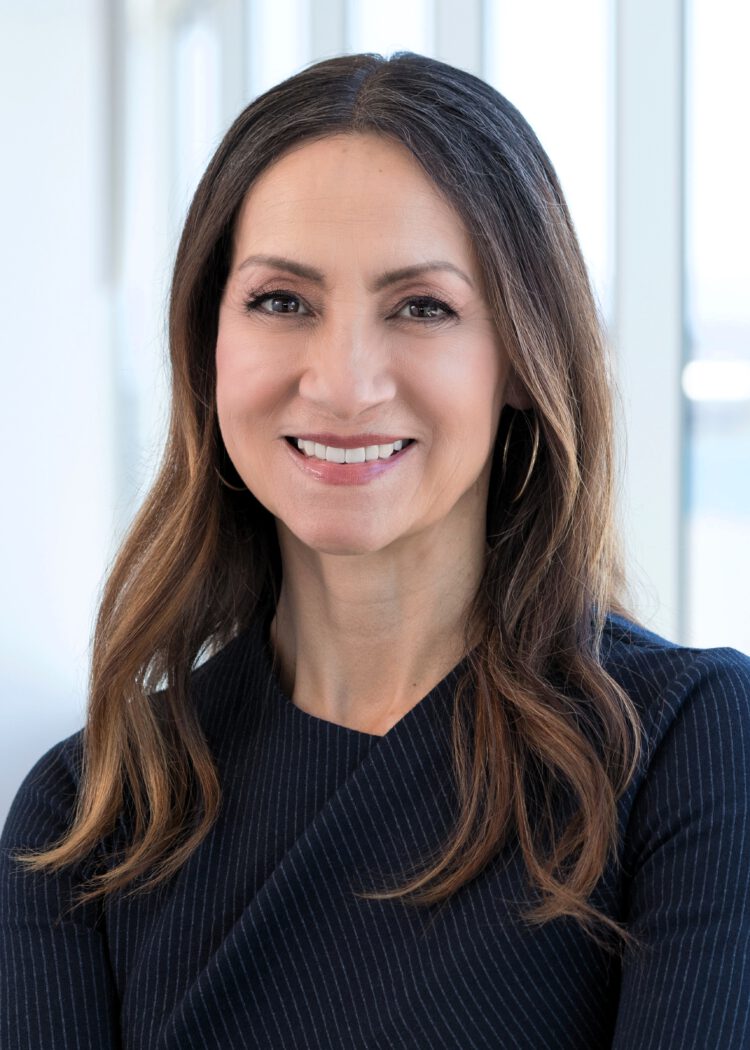 סנדרה ריברה, כיום סגנית נשיאה בכירה באינטל ומיועדת להיות מנכ"לית אלטרה החדשה צילום: יח"צ אינטל