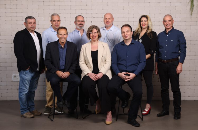 צוות Avent ASIC. צילום: אייל טואג