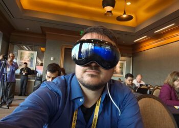 משקפי אפל ויז’ן מודל 2024. צילום: צבי שחר, קופטרדיל