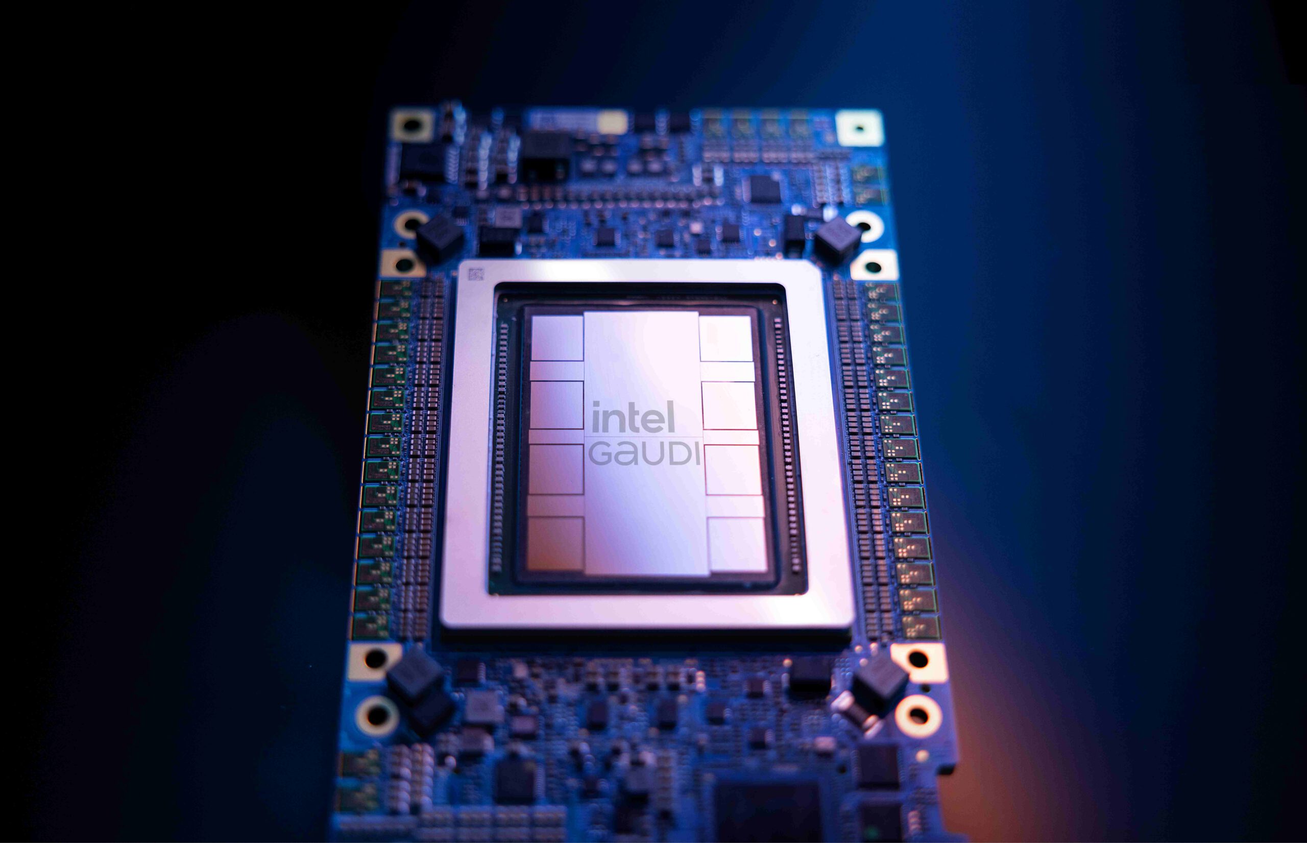 Intel Gaudi 3 AI accelerator. צילום יחצ