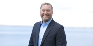 אינטל הודיעה על מינויו של קווין אובקלי לתפקיד סגן נשיא בכיר ומנהל כללי של שירותי המפעל, חטיבת שירותי הלקוחות והאקו-סיסטם של Intel Foundry. צילום יחצ