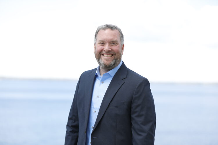 אינטל הודיעה על מינויו של קווין אובקלי לתפקיד סגן נשיא בכיר ומנהל כללי של שירותי המפעל, חטיבת שירותי הלקוחות והאקו-סיסטם של Intel Foundry. צילום יחצ