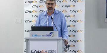 ד"ר דניאל צ'יבוטרו, היילו בכנס ChipEX2024. צילום: לנס הפקות