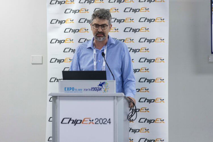 ד"ר דניאל צ'יבוטרו, היילו בכנס ChipEX2024. צילום: לנס הפקות