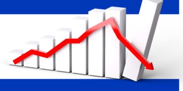 תמונת מצב: בקיץ 2024 תעשיית ההייטק הישראלית סובלת מירידה משמעותית בהשקעות אך המדינה לא פועלת לתיקון המצב. תמונת אילוסטרציה בשילוב תמונות מתוך Pixabay