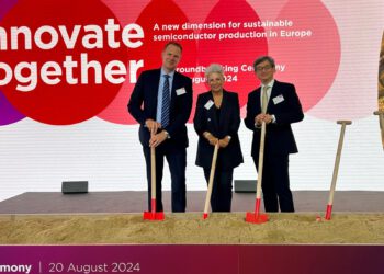 המפעל ייצר שבבים לתעשיית הרכב, בין היתר. יצרנית השבבים הטייוואנית TSMC משקיעה במפעל בדרזדן כחלק ממיזם משותף עם Bosch, Infineon ו-NXP. אבן הפינה הונחה היום