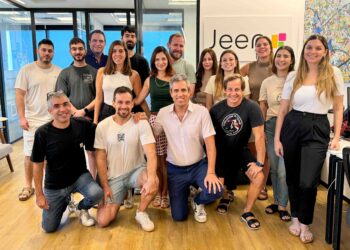 צילום חברה קבוצתי באדיבות Jeen.ai