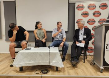 פאנל תעשייה במלחמה במפגש הסיליקון קלאב, 30 בספטמבר 2024. מימין המנחה ויו"ר הפורום שלמה גרדמן, נגה סלע שלו, מנכ"לית חממת פרש סטארט בקריית שמונה, חנן ברנד, מנכ"ל וראש חטיבת הזנק ברשות החדשנות, ורון רייטר, CTO בחברת SENTRA. צילום: שמואל אוסטר